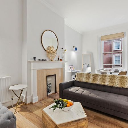 Parea Living - South Kensington, Elegant 1-Bedroom Flat, Wfh Desk Лондон Екстериор снимка